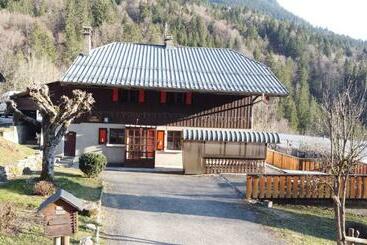 Жильё для туристов Les Sapins