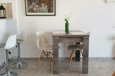 شقق خاصة سياحية Monoambiente Plaza Rocha Sobre 60