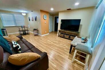 شقق خاصة سياحية The A.g.e House Minutes To West Fl. Beaches