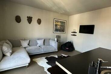 Tourist flats Luxury Guest House La Depandance