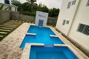 آپارتمان‌های توریست‌ها Residencial Pestalo