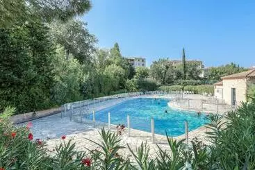 Apartaments turístics Appartement T2 Dans Une Résidence Calme Avec Piscine, Terrain De Tennis, Pétanque Et Proche De La Me