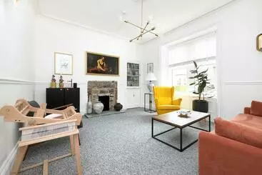 ツーリストアパートメント Altido Boutique House Near Ravenscraig Park