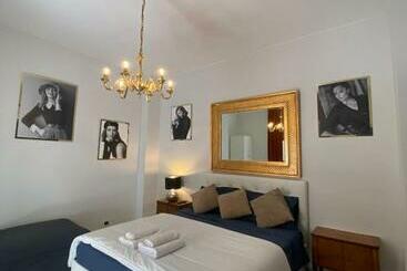 Apartamenty turystyczne Casa Vacanze Cado Dalle Nubi 2 Ampie Stanze In Appartamento 4 6 Posti Letto 1 Bagno Privato E Balcon