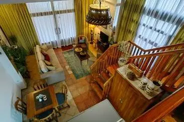 آپارتمان‌های توریست‌ها Green Lily Apartments