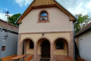 Appartamenti turistici Vinařství Ehrlich