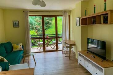 דירות לתיירים Lovely Forest Escape, Mountain Lake Complex