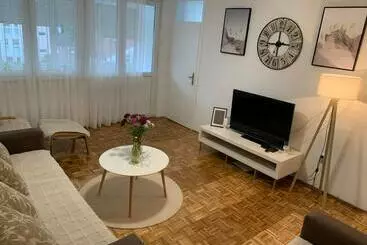 آپارتمان‌های توریست‌ها Apartman Nova Varos