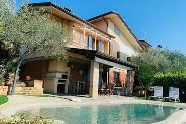 Apartamenty turystyczne Le Lanterne   Villa Vista Mare