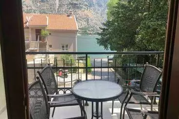 آپارتمان‌های توریست‌ها Lovely Seaview Apartment