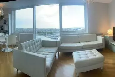 Appartamenti turistici Luxury 8th Floor Apartment With Stunning Views