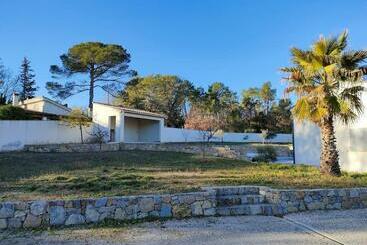 Жильё для туристов Villa Plein Sud Avec Piscine