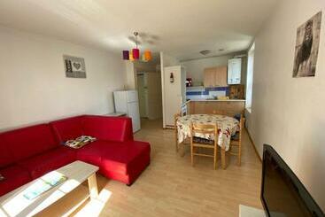 דירות לתיירים Les Platanes   Michel Ange