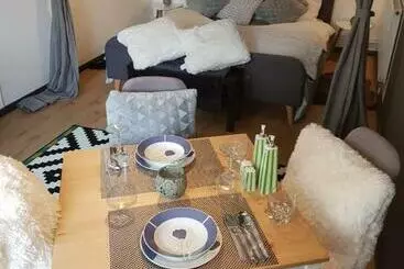 ツーリストアパートメント A Place To Relax