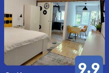 ツーリストアパートメント Studio 22