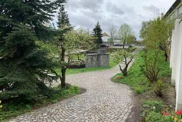 Pisos turísticos Villa Mit Pool Und Grillplatz In Regensburg