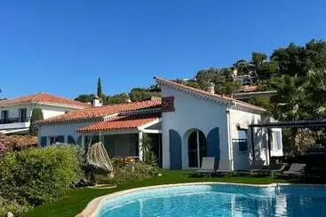 Turistihuoneistot Villa La Quietude