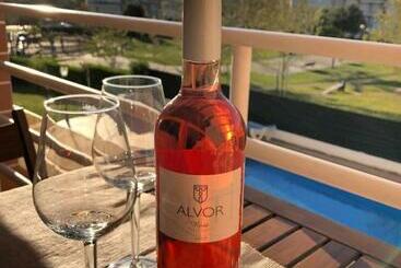 ツーリストアパートメント Alvorhome