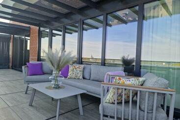 Appartements touristiques Artisa Riia Str 20a Luxury 2br Penthouse Apartment