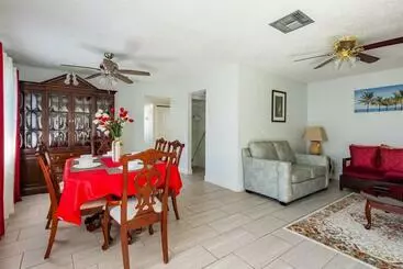ツーリストアパートメント Beautiful Home In Largo/clearwater Florida Close To Beach And Everything