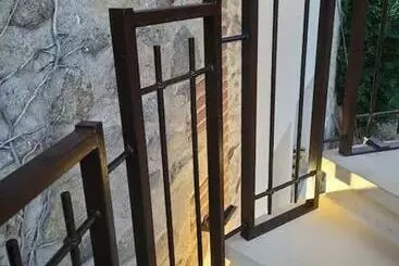 ツーリストアパートメント Appartement De Charme Dans Ancienne Cave à Vin