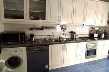 Tourist flats Bay Beach House 4 Bedrooms Beach Across The Road