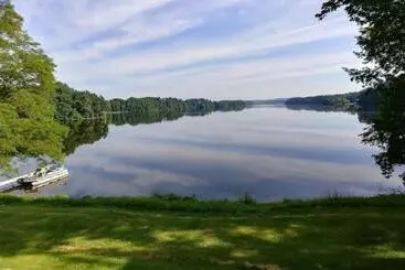 ツーリストアパートメント Brett S On The Lake