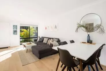 ツーリストアパートメント Gumnut Pet Friendly 5 Mins Walk To Beach