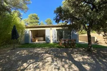 Apartamenty turystyczne Maison Au Calme Au Pied Du Luberon
