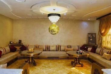 Turistihuoneistot Villa De Luxe Av Piscine, Rooftop & Gouvernante