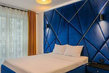 ツーリストアパートメント Elite Apartment 303