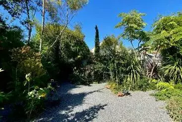 ツーリストアパートメント Maison Dans Sa Jungle, Aux Milliers D’espèces…
