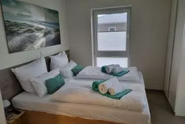 Turistihuoneistot Neu!moderne, Lichtdurchflutete Dhh, Zentral, Garten, Wallbox, Wlan