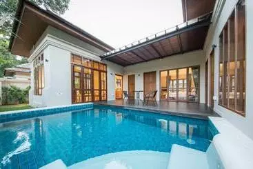 ツーリストアパートメント Casada Suitte Pool Villa