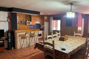 Apartamentos turísticos Casa Espaciosa Con Sala De Juntas