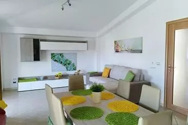 ツーリストアパートメント Villa Eleonora