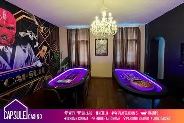 ツーリストアパートメント Capsule Casino   Jacuzzi   Billard   Netflix   Console & Jeux