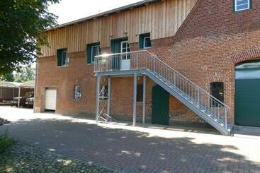 ツーリストアパートメント Ferienwohnung Schwalbennest