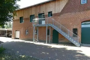 ツーリストアパートメント Ferienwohnung Schwalbennest