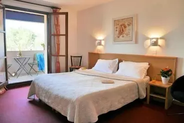 בית מלון כפרי Le Mas Des Collines