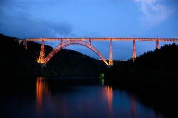 Отель The Originals Access, Hôtel Saintflour