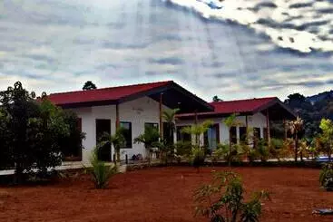 Ferienwohnungen 4bhk Villomes Vishant Farm House Near Mumbai