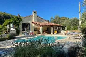Turistlejligheder Très Agreable Maison Entre Verdon Et Saint Tropez