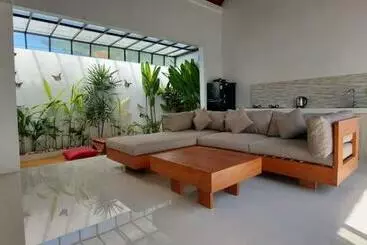 ツーリストアパートメント 3br Villa With Private Pool