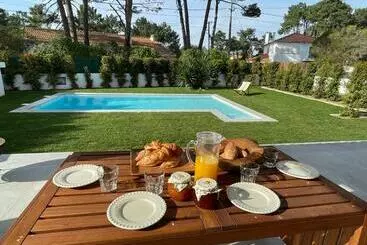 ツーリストアパートメント Casa Da Santinha Relax Pool & Garden House Near Beach