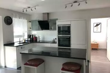 ツーリストアパートメント Ferienwohnung Lis