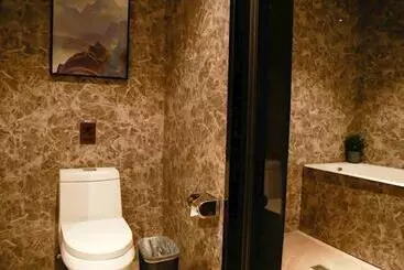 Hotel James Joyce Coffetel·changchun Railway Station