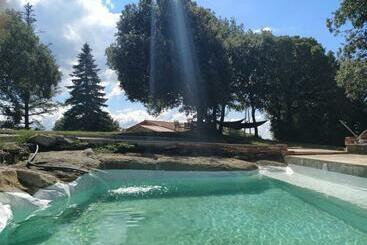 Жильё для туристов La Caseta De El Llancís