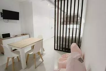 ツーリストアパートメント Little Love