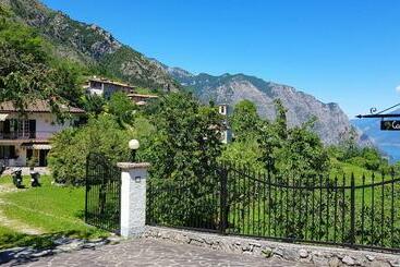 Жильё для туристов Country House Casa Marisa Garden And Lake View By Garda Domus Mea